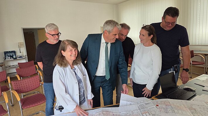 Die Planungsgruppe freut sich über den Baubeginn.