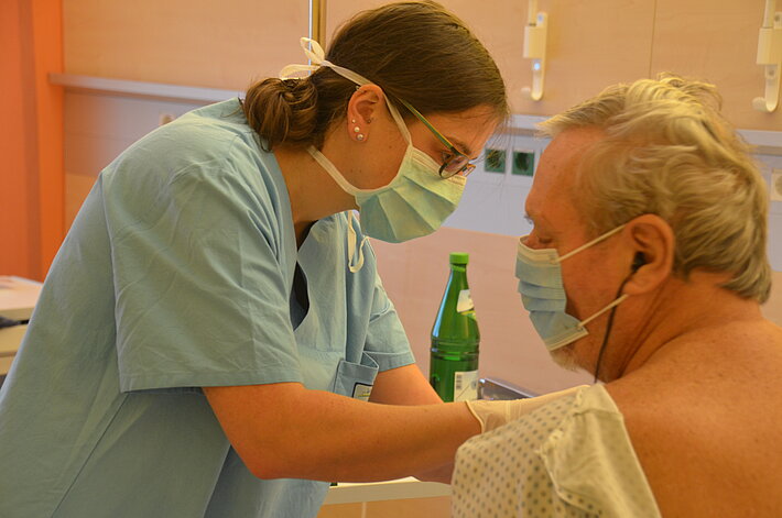 Behandlung auf der Interdisziplinären Intensivstation im St. Vincenz-Krankenhaus Limburg